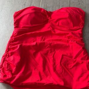 La Vie En Rose Vibrant Red Strapless Dress